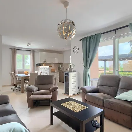 Pepa Butori Dom wakacyjny