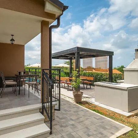 Dom wakacyjny Pepa Butori Basici