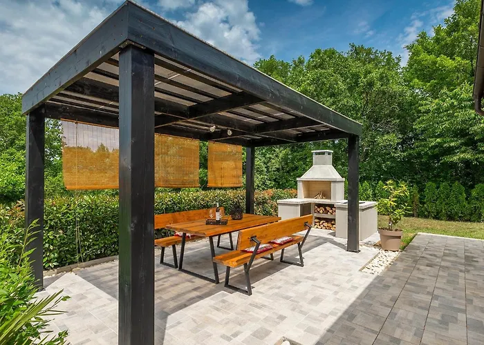 Holiday home Pepa Butori Basici