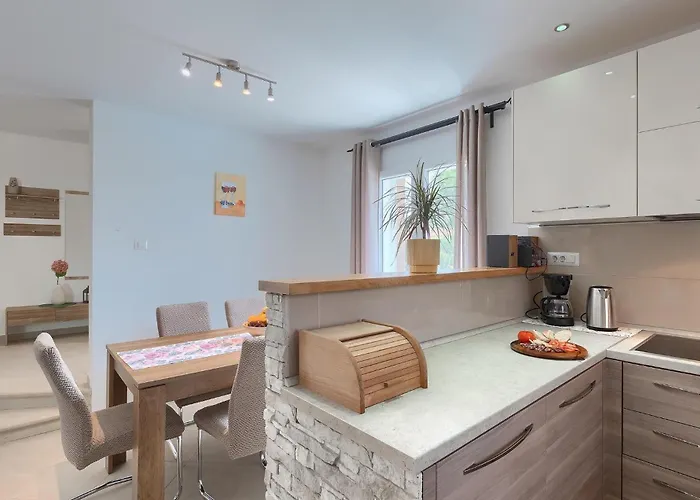 Holiday home Pepa Butori Basici